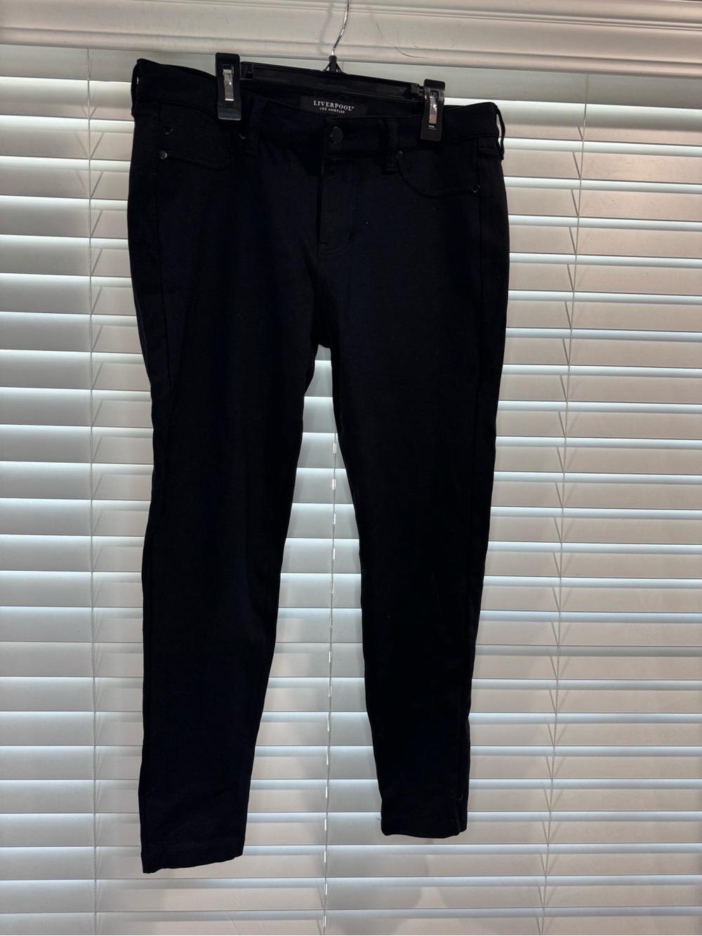 Liverpool Black Skinny Jeans Waist 29 Size 8 petite Like New